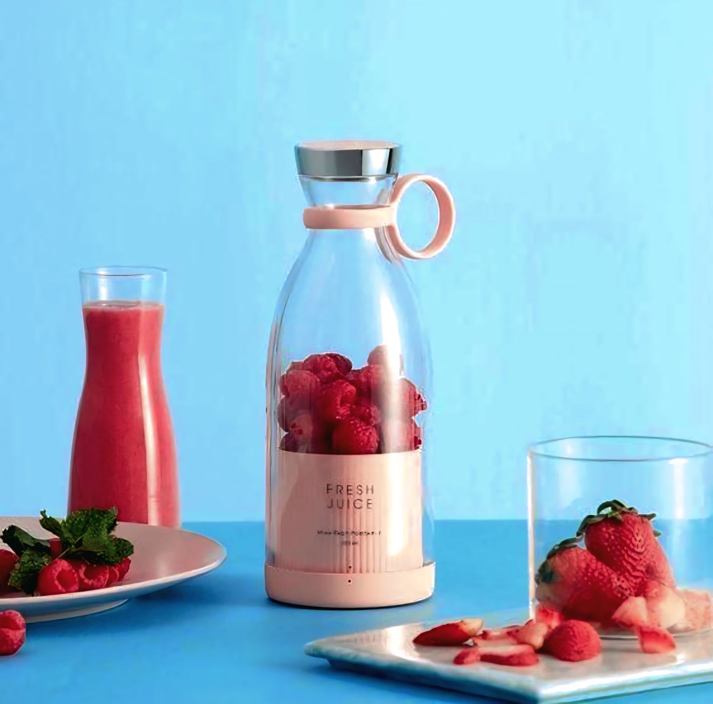 BlendGo™ Portable USB Rechargeable Mini Juicer